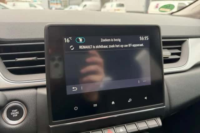 Renault Captur (2023) thumbnail 34