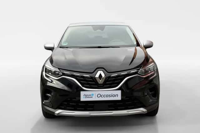 Renault Captur (2023) thumbnail 8