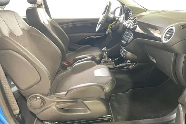 Opel Adam (2019) thumbnail 3