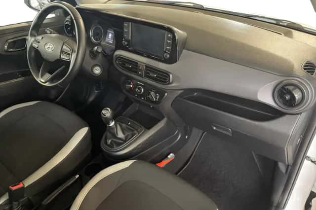 Hyundai i10 (2021) thumbnail 13
