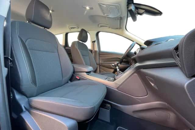 Ford Kuga (2019) thumbnail 11