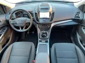 Ford Kuga (2019) thumbnail 12