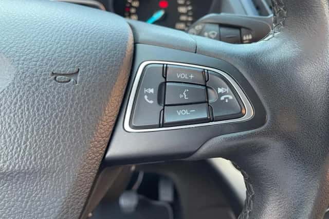Ford Kuga (2019) thumbnail 15