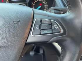 Ford Kuga (2019) thumbnail 15