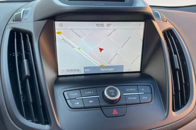 Ford Kuga (2019) thumbnail 16