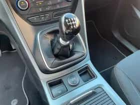 Ford Kuga (2019) thumbnail 17