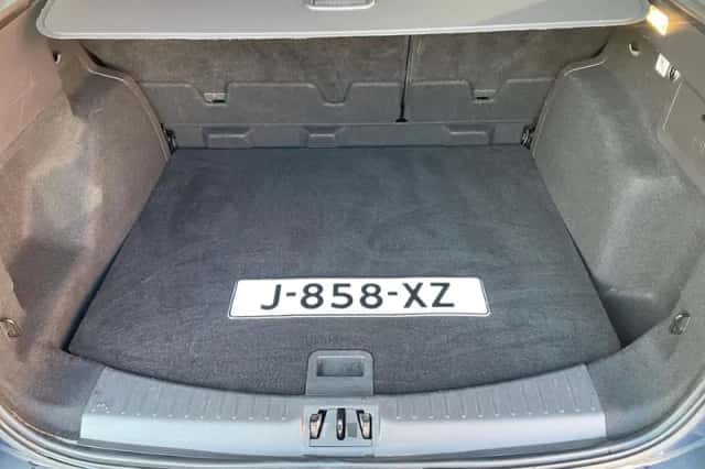 Ford Kuga (2019) thumbnail 25