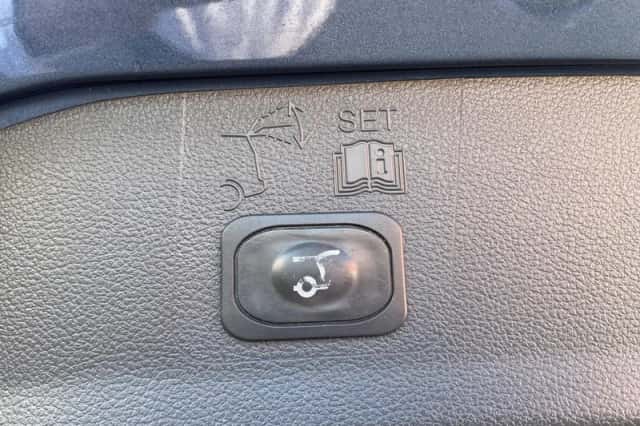 Ford Kuga (2019) thumbnail 27