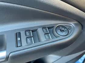 Ford Kuga (2019) thumbnail 30