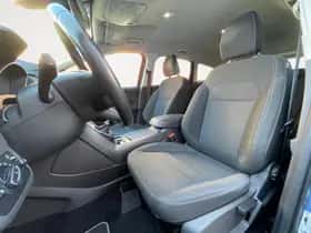 Ford Kuga (2019) thumbnail 10