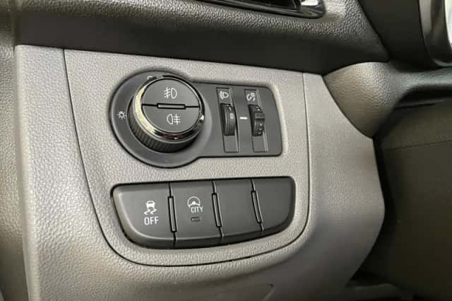 Opel Karl (2017) thumbnail 33