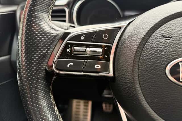 Kia Ceed (2021) thumbnail 16