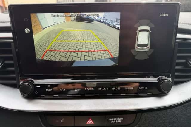 Kia Ceed (2021) thumbnail 22