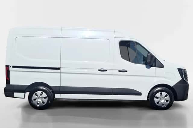 Nissan Interstar (2026) thumbnail 3