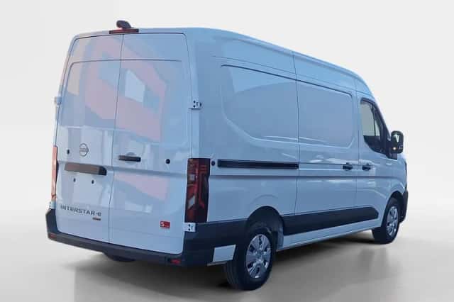 Nissan Interstar (2026) thumbnail 4