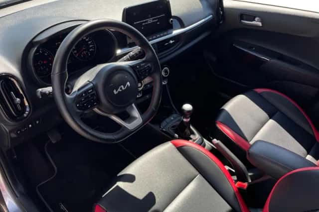 Kia Picanto (2022) thumbnail 21