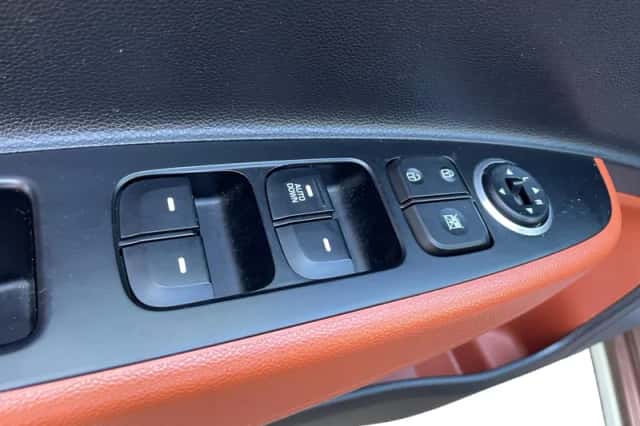 Hyundai i10 (2016) thumbnail 24