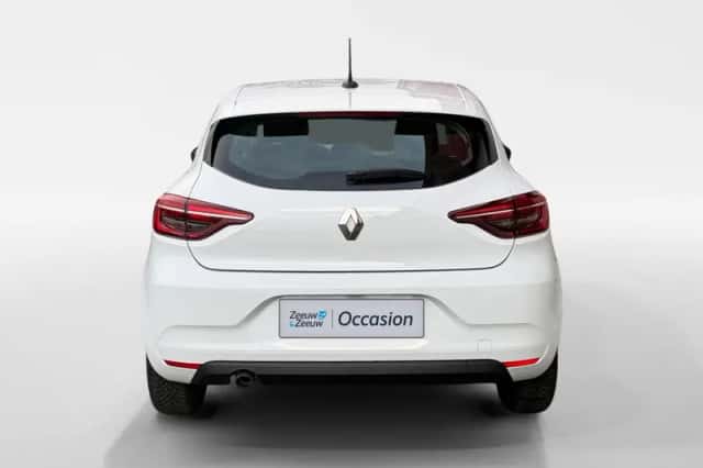 Renault Clio (2023) thumbnail 3