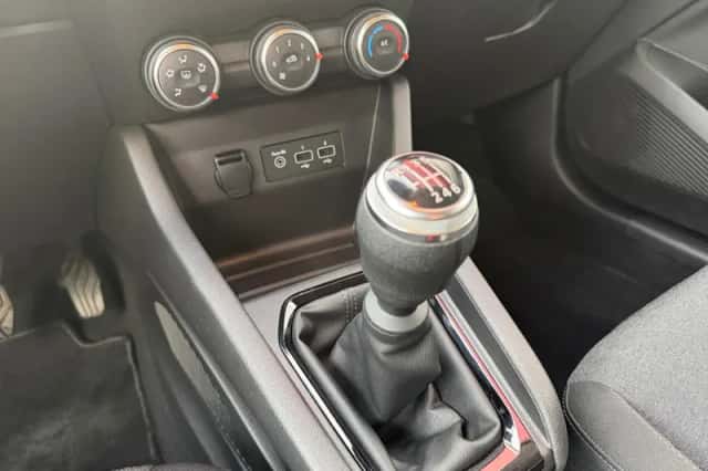 Renault Clio (2023) thumbnail 22