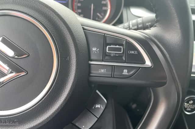 Suzuki Swift (2021) thumbnail 15