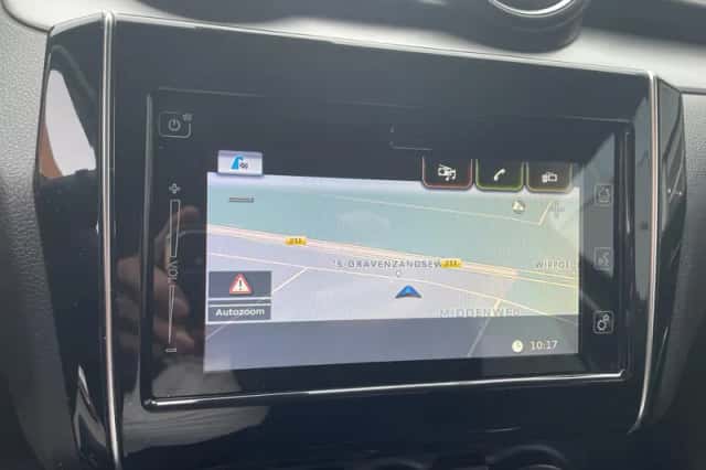 Suzuki Swift (2021) thumbnail 20