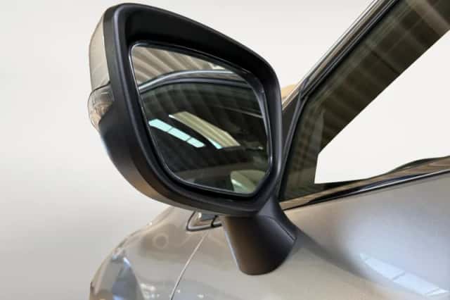 Mitsubishi Eclipse Cross (2022) thumbnail 24