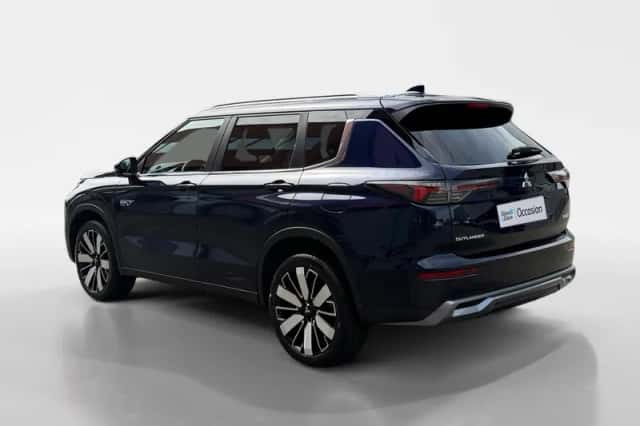 Mitsubishi Outlander (2025) thumbnail 2