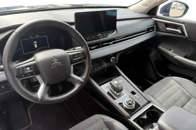 Mitsubishi Outlander (2025) thumbnail 21