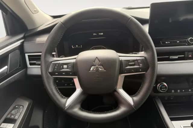 Mitsubishi Outlander (2025) thumbnail 22