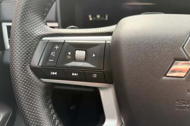Mitsubishi Outlander (2025) thumbnail 23