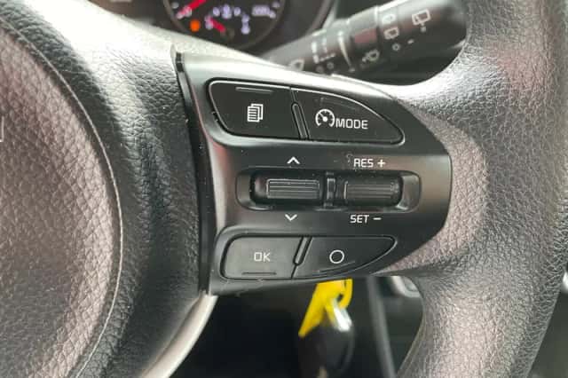 Kia Picanto (2021) thumbnail 14
