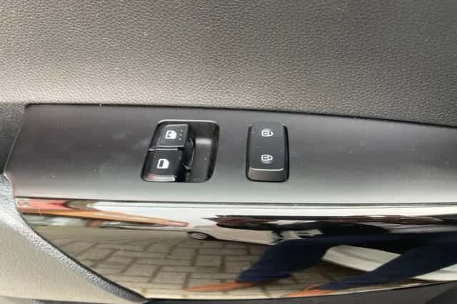 Kia Picanto (2021) thumbnail 19