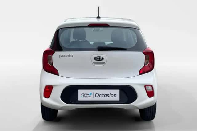 Kia Picanto (2021) thumbnail 6