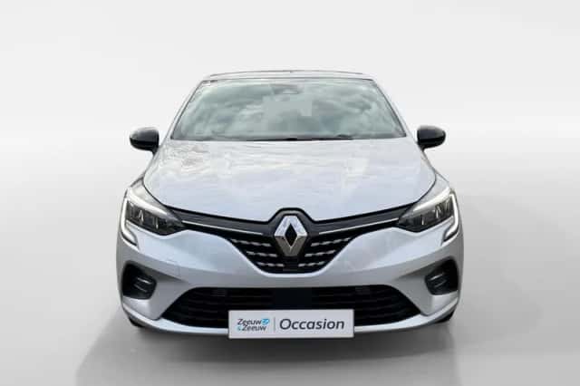 Renault Clio (2023) thumbnail 2