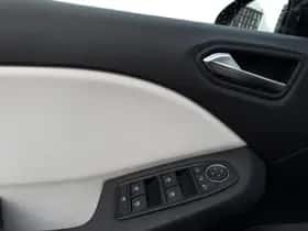 Renault Clio (2023) thumbnail 10