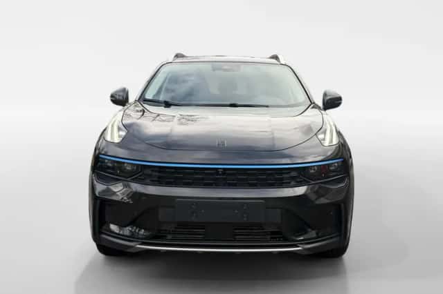 Lynk & Co 01 (2022) thumbnail 2