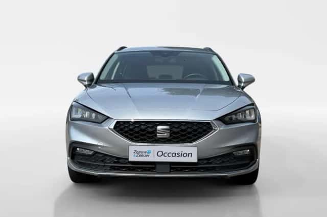 SEAT Leon (2023) thumbnail 2
