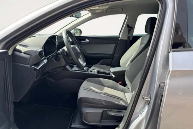 SEAT Leon (2023) thumbnail 11
