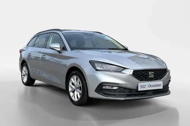 SEAT Leon (2023) thumbnail 3