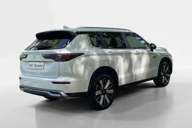 Mitsubishi Outlander (2025) thumbnail 5
