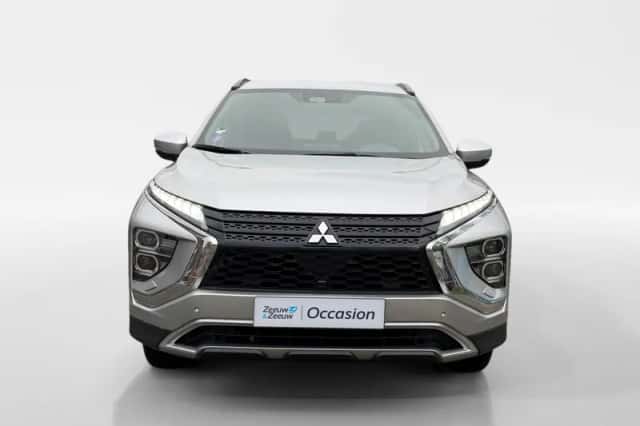 Mitsubishi Eclipse Cross (2022) thumbnail 2