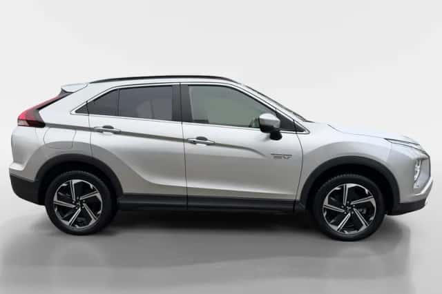 Mitsubishi Eclipse Cross (2022) thumbnail 4