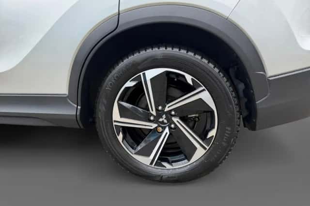 Mitsubishi Eclipse Cross (2022) thumbnail 8