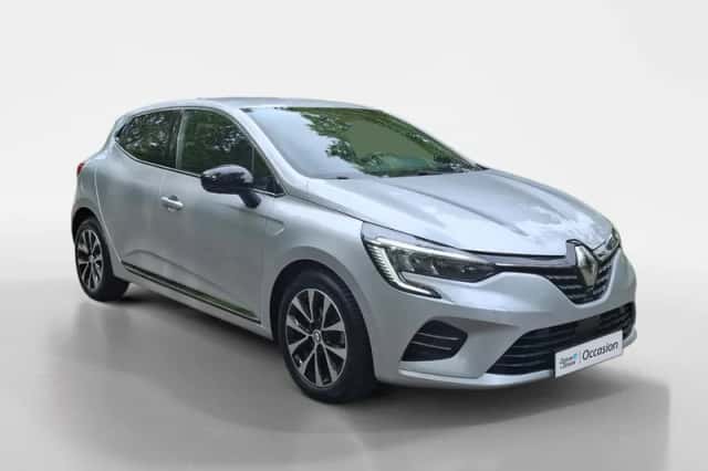 Renault Clio (2023) thumbnail 3