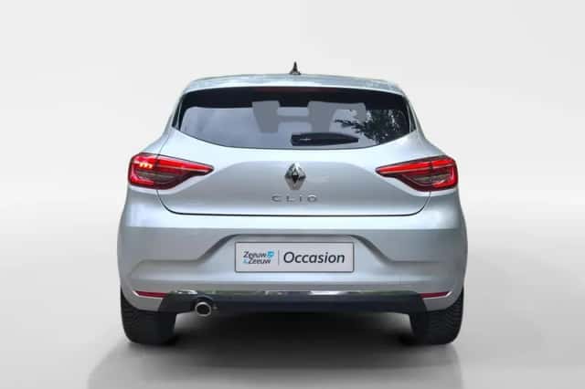 Renault Clio (2023) thumbnail 6