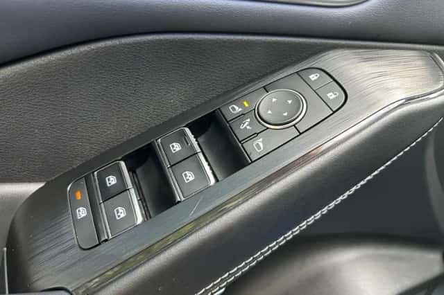 Nissan Qashqai (2023) thumbnail 17