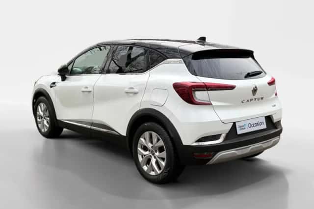 Renault Captur (2021) thumbnail 3