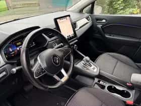 Renault Captur (2021) thumbnail 8