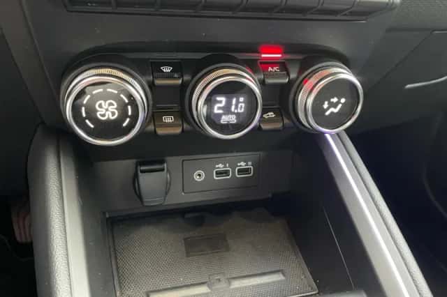 Mitsubishi Colt (2025) thumbnail 23