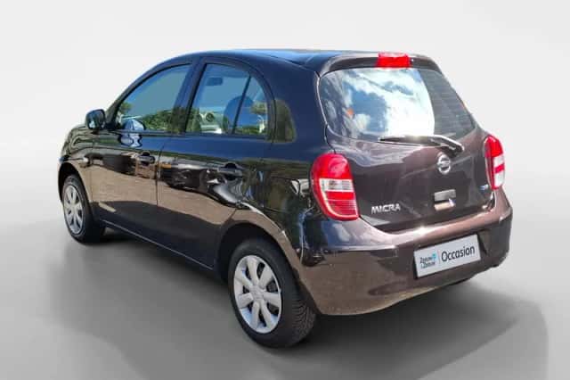 Nissan Micra (2012) thumbnail 5